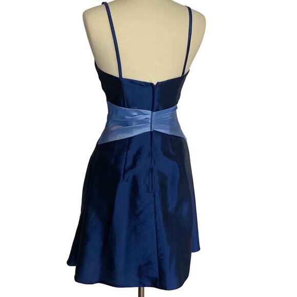 Impression Bridal Iridescent Blue Short A-Line Prom Dress Size 10 - Picture 4 of 9